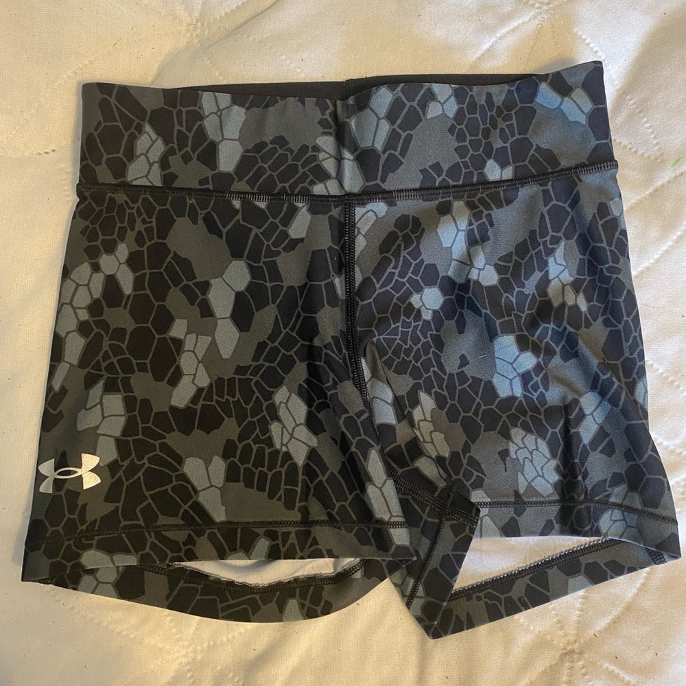 Under Armour Women's Athletic Shorts in Black and Gray Pattern